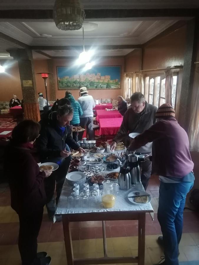 Hotel Awayou Bou Tharar Екстер'єр фото