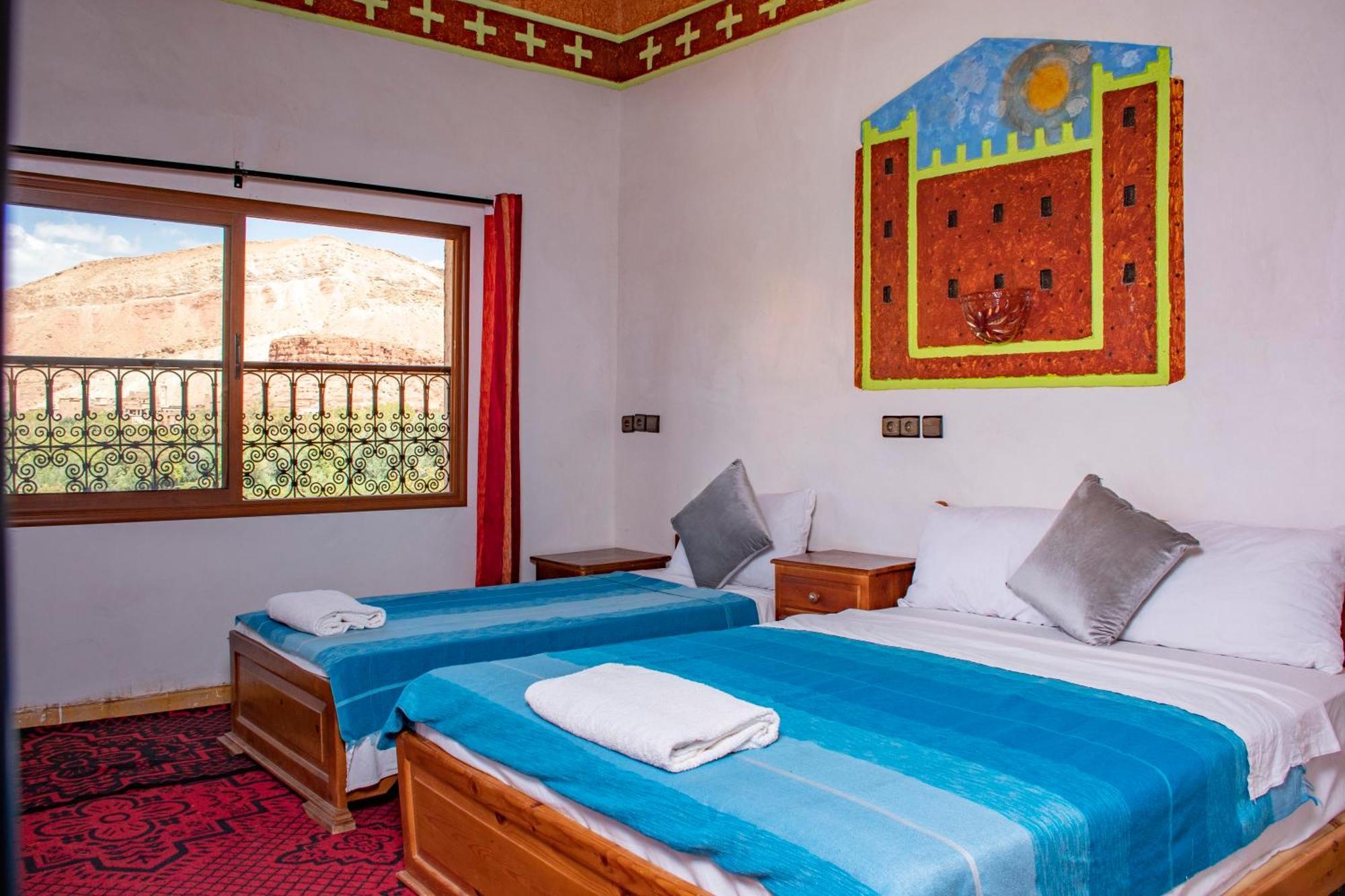 Hotel Awayou Bou Tharar Екстер'єр фото
