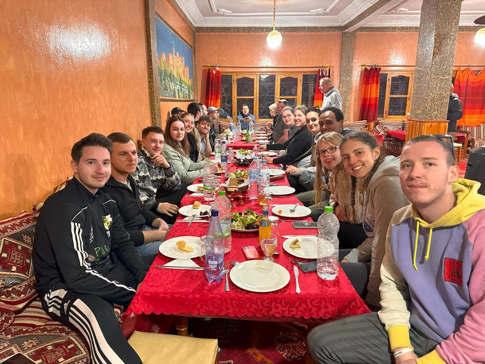 Hotel Awayou Bou Tharar Екстер'єр фото