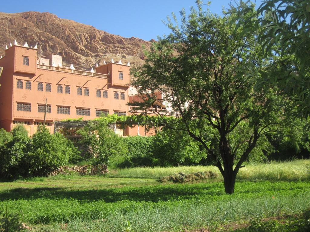 Hotel Awayou Bou Tharar Екстер'єр фото